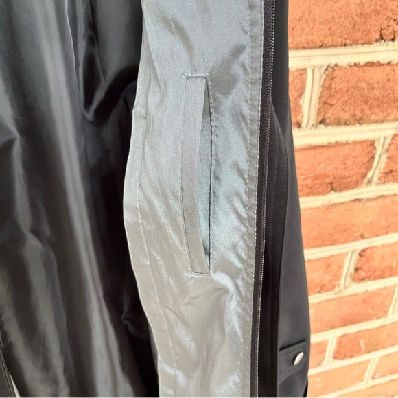 Ladies lightweight trench/raincoat. size medium - Picture 10 of 15